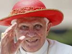Pápež podstúpil tajnú operáciu, odslúži poslednú omšu