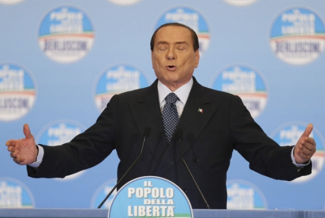 Pápež vzal Berlusconimu vietor z plachát