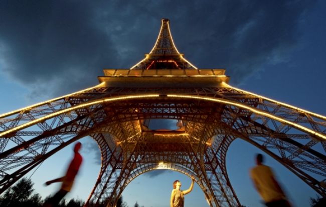 Paríž musí znižovať štrukturálny deficit, tvrdí člen ECB