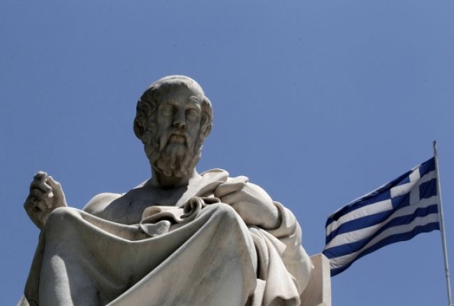 Deficit bežného účtu Grécka rekordne klesol