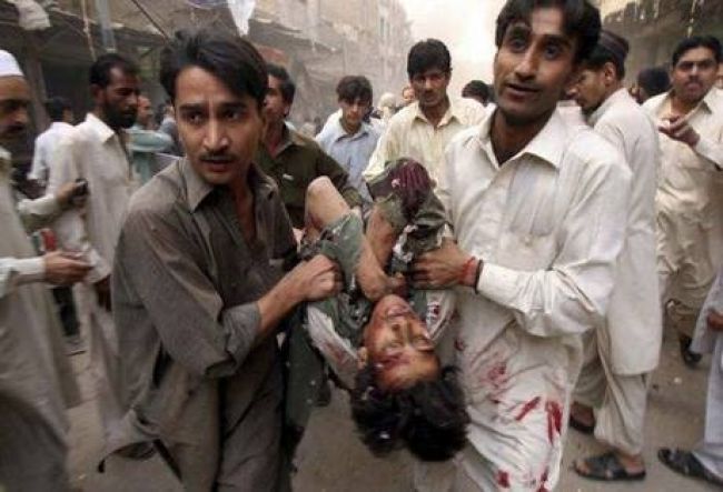 Pakistanskí militanti zabíjali vo vladnej budove