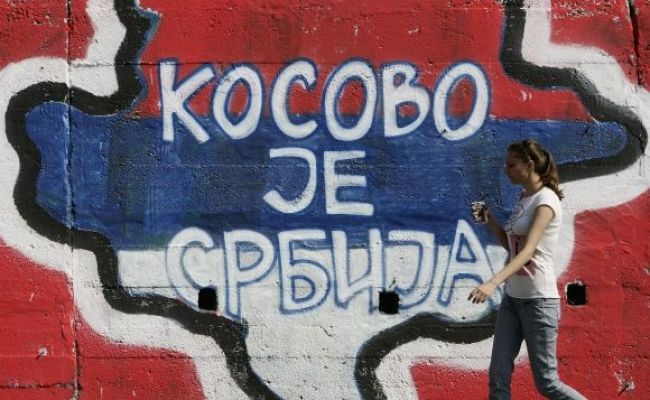 Srbi chcú obnoviť vyplácanie dôchodkov Kosovčanom