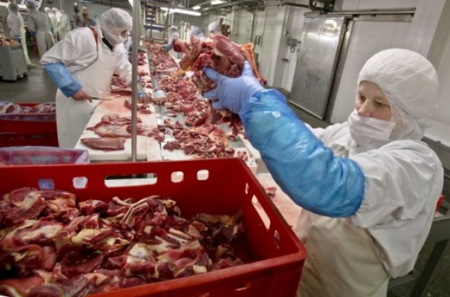 Rozpočtové škrty ohrozujú amerických výrobcov mäsa