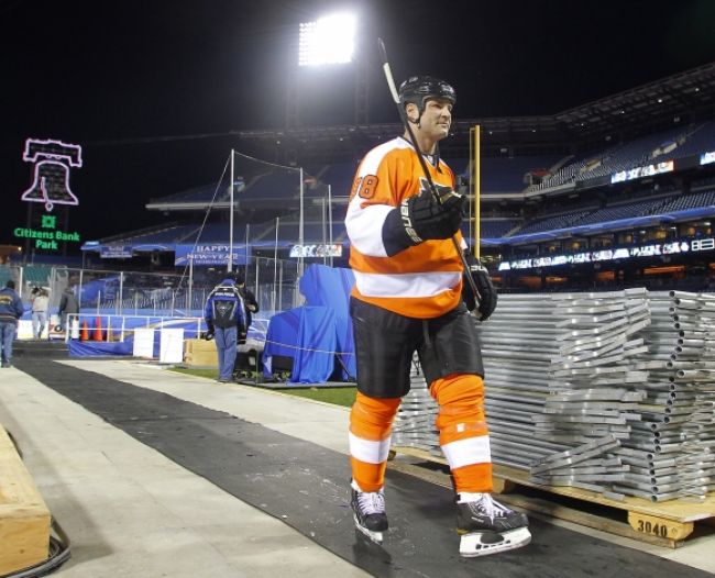 Legendárny center Eric Lindros je už v klube štyridsiatnikov