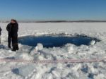 Pátranie po častiach meteoritu stopli, v jazere nič nenašli