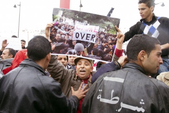 Tisíce prívržencov tuniskej vládnej strany demonštrovali