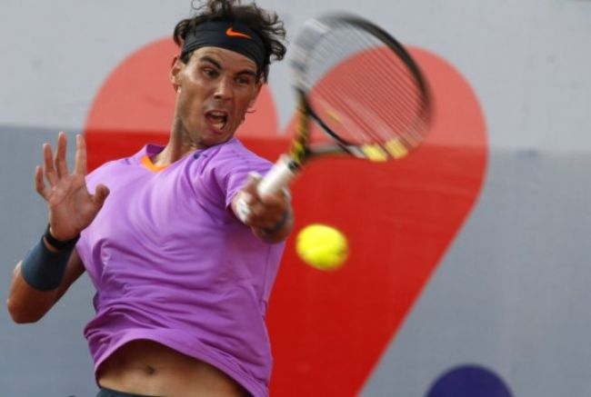 Rafael Nadal sa po návrate prebojoval do finále