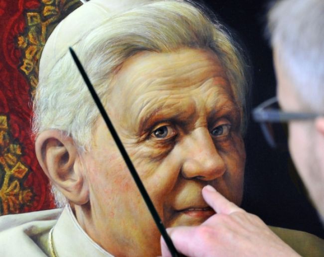 Ratzinger ako pápež sklamal, zveruje sa bývalá spolužiačka