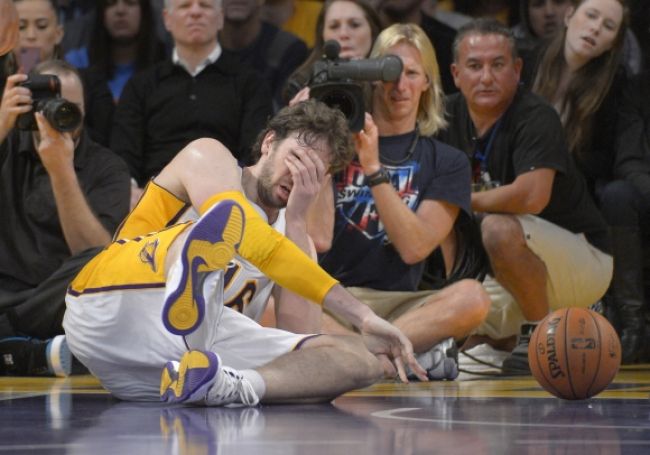 Pau Gasol pre trhlinu v svale nepomôže Lakers