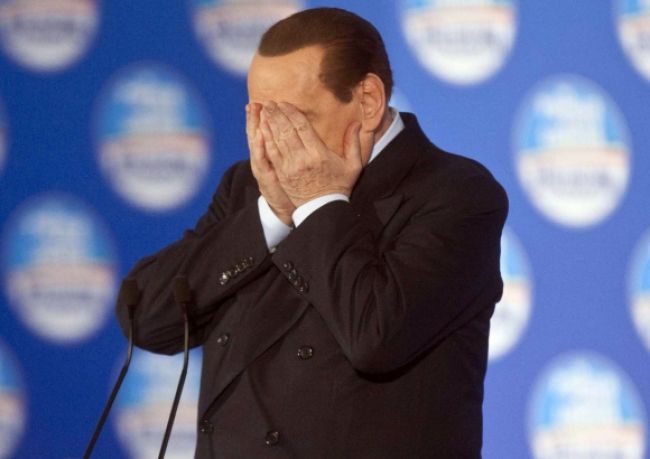 Silvio Berlusconi sa dušuje, že dane nekrátil