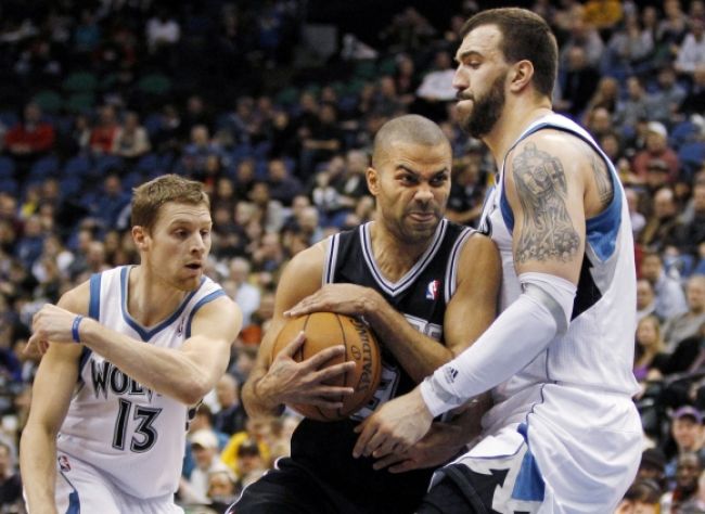 Francúz tony PArker nenastúpi v NBA najmenej mesiac