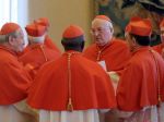Kardináli pred voľbou pápeža žiadajú tajné informácie