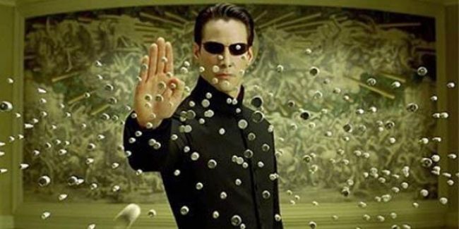 Súrodenci Wachovskí čelia žalobe, vraj ukradli námet Matrixu