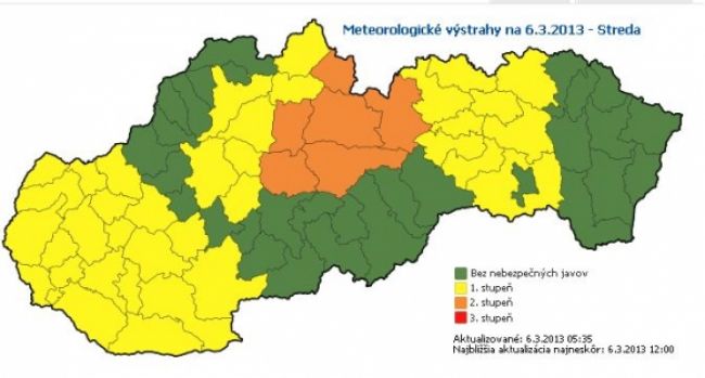 Severom Slovenska sa preháňala víchrica