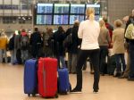 Nemecké letiská rušia lety, zamestnanci žiadajú viac peňazí