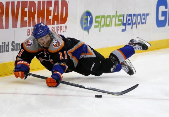 Video: Višňovský sa vrátil do zostavy Islanders a bodoval