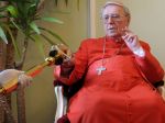 Dvaja slovenskí kardináli pápeža voliť nebudú