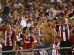 V Buenos Aires dobodali pri bitke fanúšika River Plate