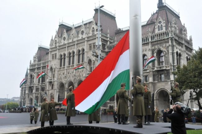 Maďarský parlament zmrazil ceny energií
