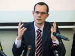 Procházka a Huba ohrozujú zvolenie kandidáta do NKÚ