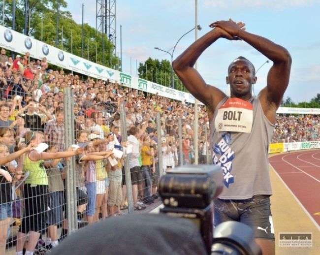 Jamajský blesk Usain Bolt pobeží na Zlatej tretre v Ostrave