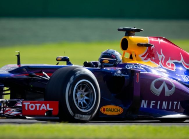 Prvé dva tréningy pred VC Austrálie ovládol Vettel