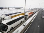 Sneh ochromil Maďarsko, uväznil slovenských školákov