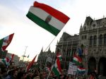 Tisícky Maďarov demonštrovali proti 'Viktátorovi' Orbánovi