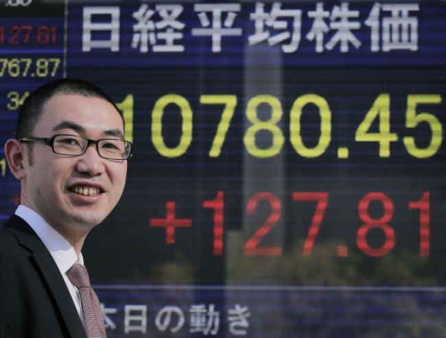 Japonský akciový trh v pondelok oslabil