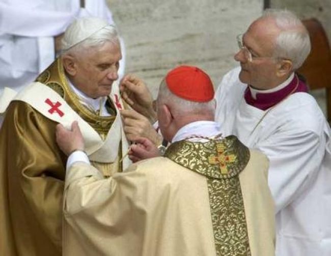 Video: Ako vyzerala inaugurácia pápeža Benedikta XVI.