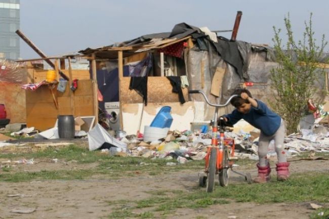 Suma peňazí na začleňovanie Rómov by mala byť známa v júni