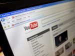 Youtube pravidelne používa viac ako miliarda ľudí