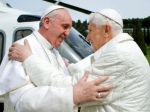 Video: Pápež priletel za Benediktom a zmenil históriu