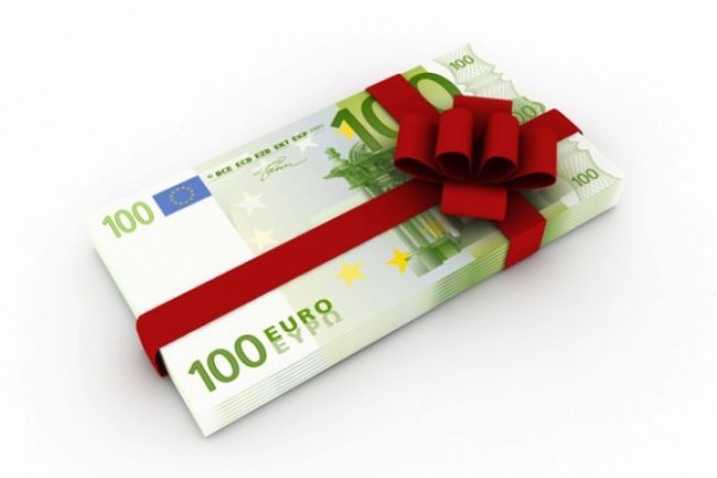 Cyprus obmedzil výbery z bankomatov na 100 eur denne