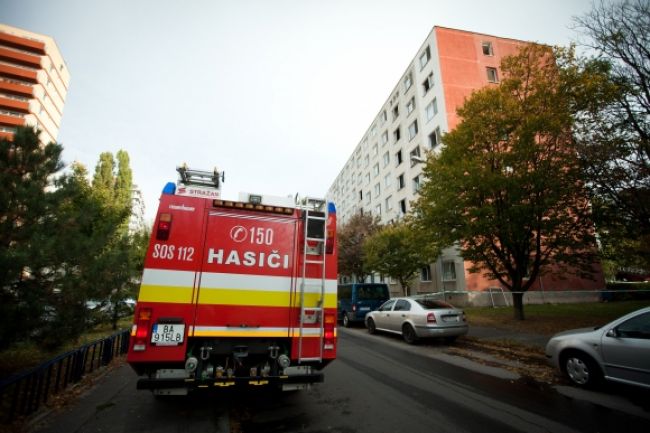 Košický byt zachvátil požiar, museli evakuovať 18 osôb