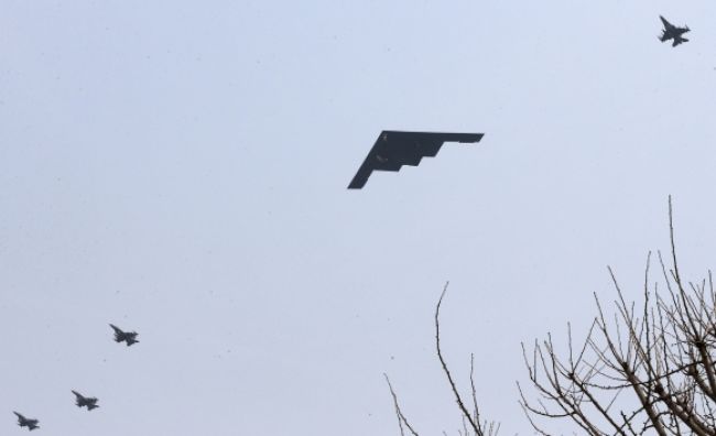 Američania vyslali bombardéry nad Južnú Kóreu