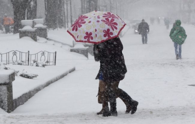 Slovensko zasiahne výdatné sneženie, hrozia aj povodne