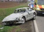 Mechanik na testovacej jazde rozbil vzácny Mercedes 300 SL