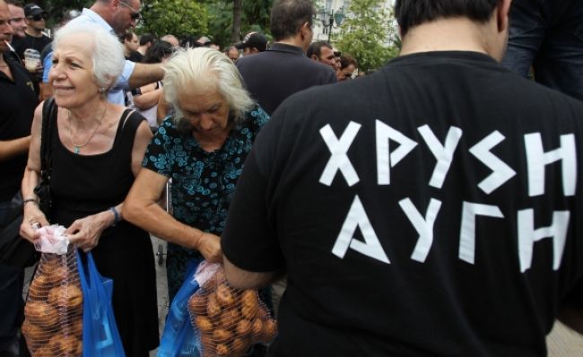 Gréci odvrhli neonacistov, zakázali im rozdávať jedlo