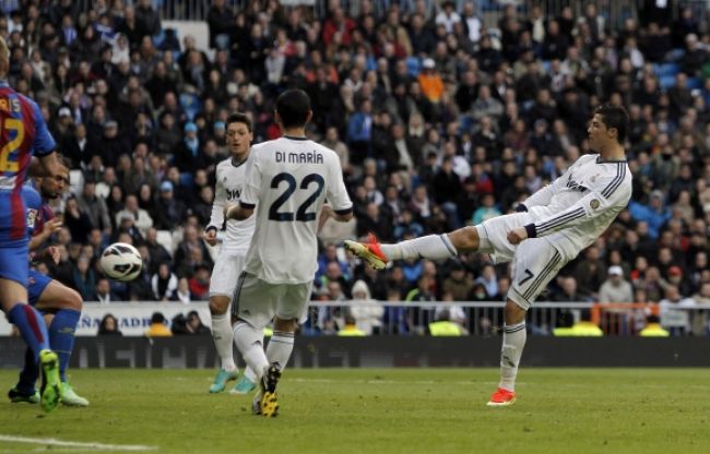 Video: Real Madrid rozstrieľal Levante 5:1