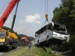 V Česku havaroval autobus plný detí, zahynula tínedžerka