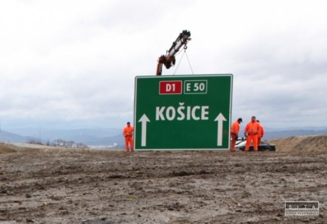 Diaľnica s tunelom Višňové sa musí opäť prehodnotiť