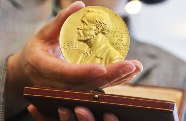Nobelovu cenu za objav DNA vydražili za dva milióny dolárov