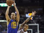 Stephen Curry prekonal trojkársky rekord NBA