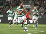 Futbalisti Celticu Glasgow oslavujú, získali 44. titul