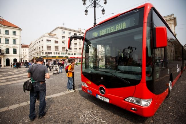Integrovanú dopravu v Bratislave chcú spustiť do mesiaca