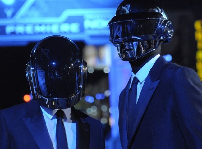 Daft Punk po prvý raz dobyli britský singlový rebríček