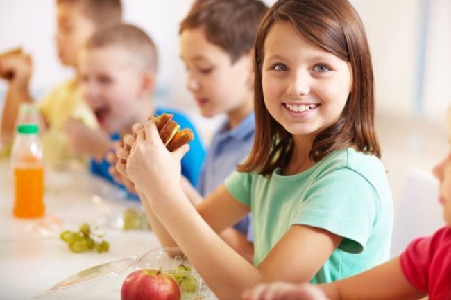 Aj zlá desiata môže za to, že školákom nechutia zdravé obedy