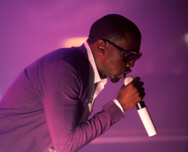 Kanye West dokončil nahrávanie nového, temného albumu
