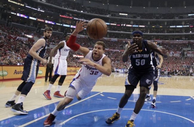 Memphis má v NBA mečbal, ovládol podkošový revír